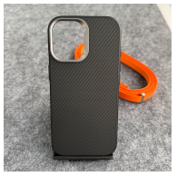 Maska Carbon Wave za iPhone 17 crna